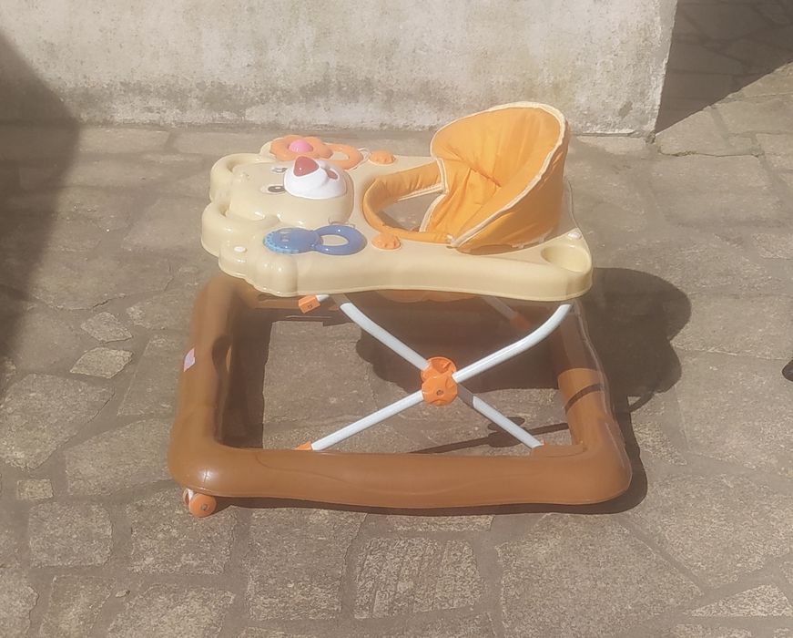 Cadeira/Mesa refeição e aranha de bebé