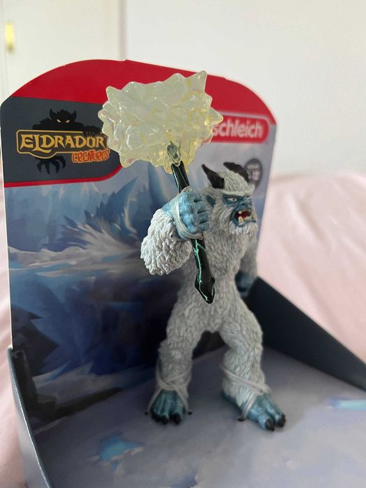 Schleich Eldrador monstro de gelo yeti com arma (42448)