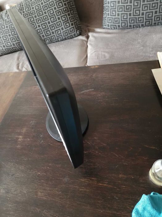 Монітор LG W1946S