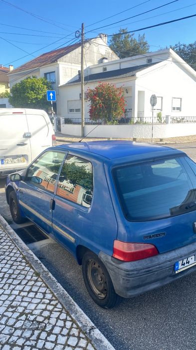 Peugeot 106 1.0 Económico - Bom para o dia, motor refeito e embreagem trocada a um tempo, e bastante peças trocadas