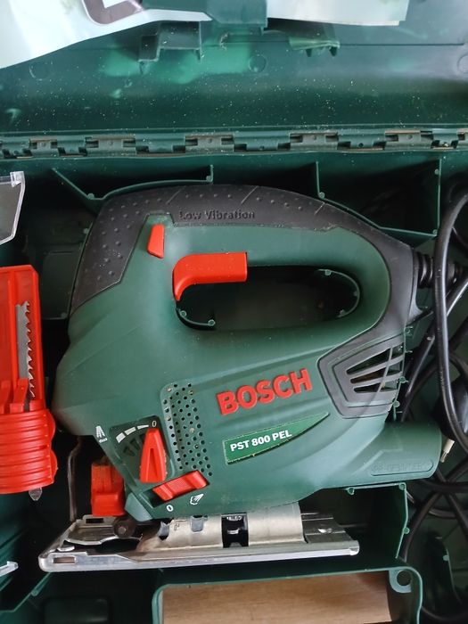 Zestaw wyrzynarka BOSCH PST 800 PEL - Jak nowa!