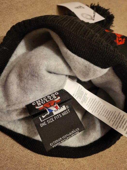Czapka zimowa New Era - NBA - Chicago Bulls - czarna - onesize
