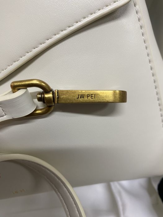 Сумка JW PEI Lucia Classic Top Handbag White ОРИГІНАЛ!
