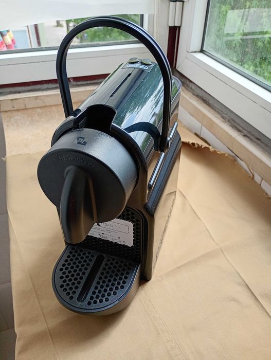 Máquina de Café Nespresso Delonghi