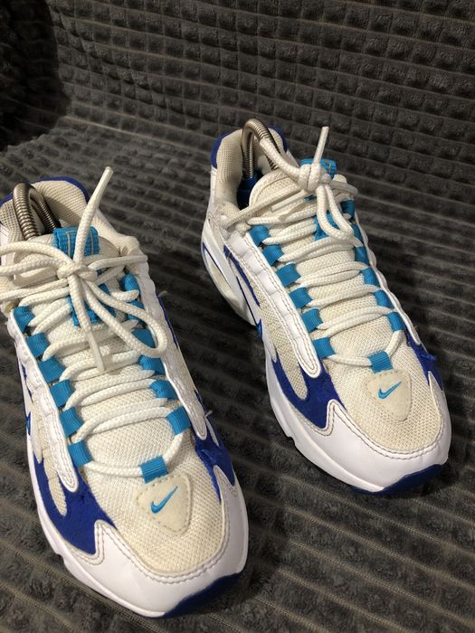 NIKE AIR MAX TRIAX (37.5-38) 24см женские кроссовки оригинальные белые