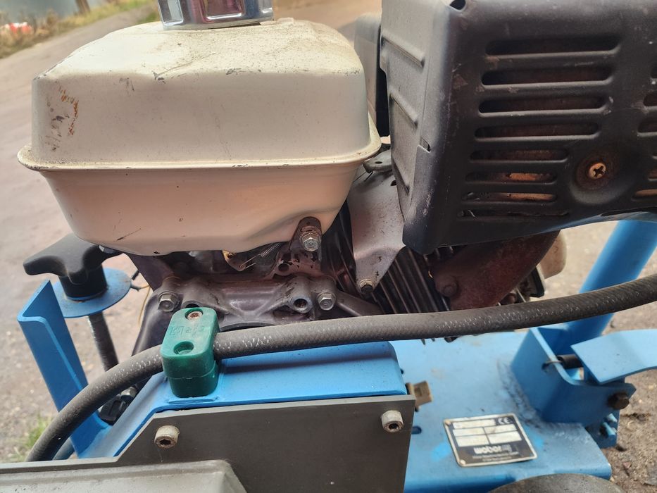 Piła spalinowa do asfaltu samojezdna HONDA