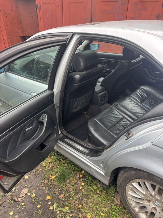 Продам BMW e39 528