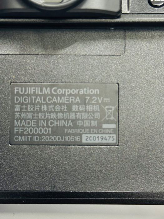 Aparat Fujifilm X-S10 Bezlusterkowiec + obiektyw Fujifilm XC 15-45mm