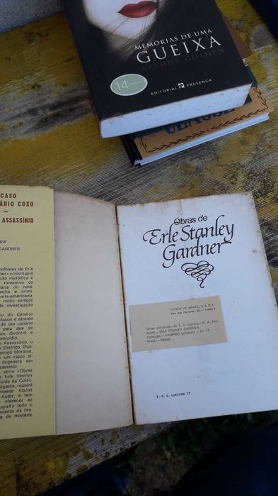 Livro O caso do canario coxo - Rapto e asassinio de E. Stanley Gardner