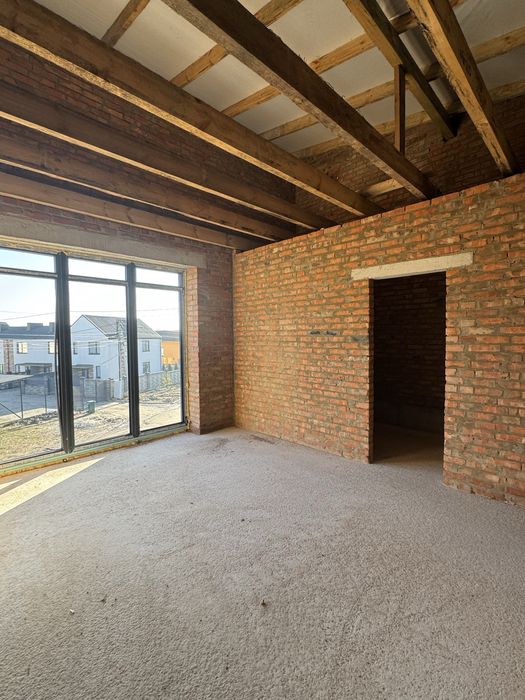 Продаж Стильного Котеджу  на Щасливому.