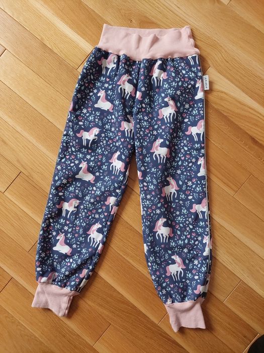 Spodnie softshell Mamaiti 116/122 jednorożce