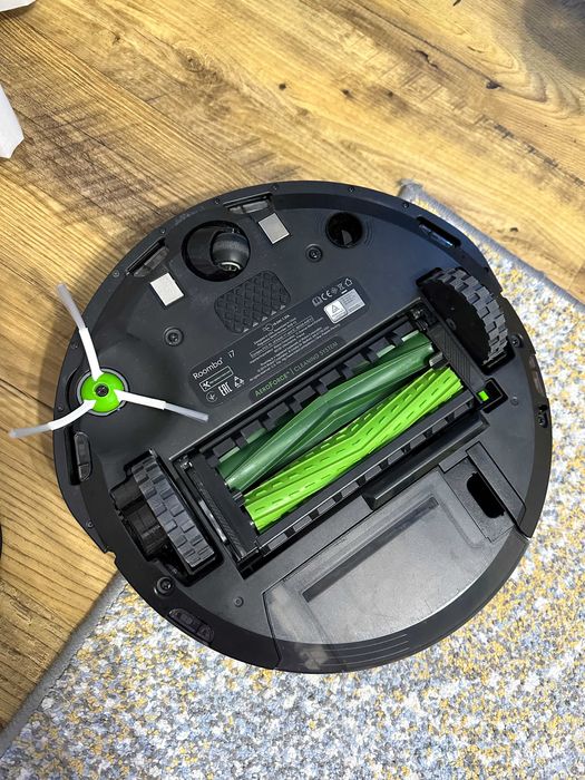 robot sprzątający iRobot Roomba i7