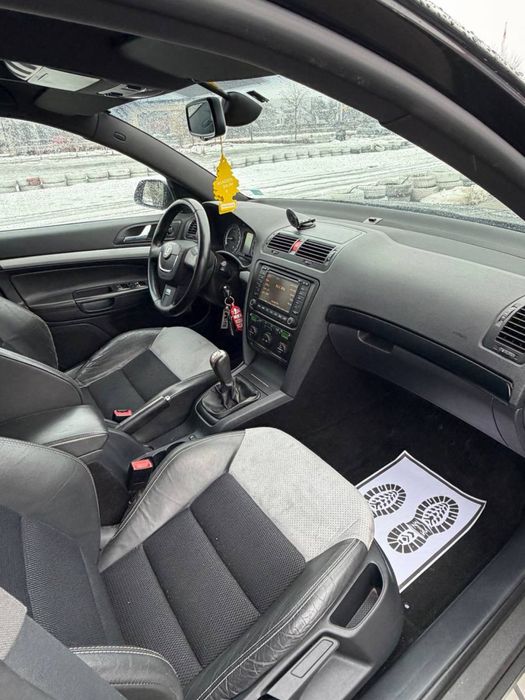 W ofercie spoko auta Skoda octavia VRS/2.0 turbo benzyna/Manual