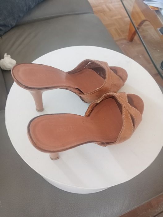 Sandálias Arezzo pele genuína cor nude