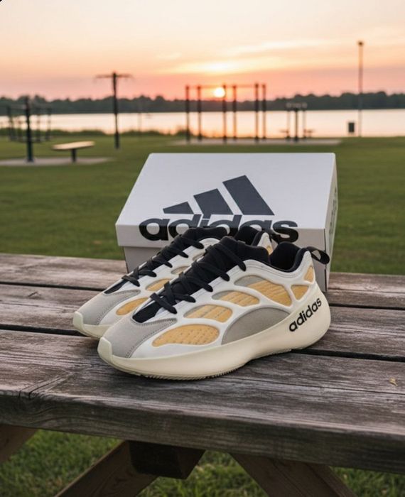 Чоловічі демісезонні кросівки Adidas Yeezy boost 700 V3/Адідас ізі