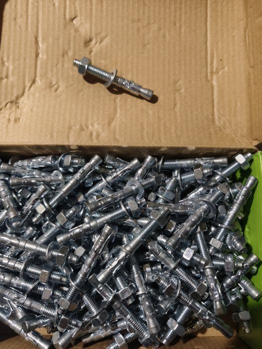 Kotwa stalowa do betonu 8x65mm