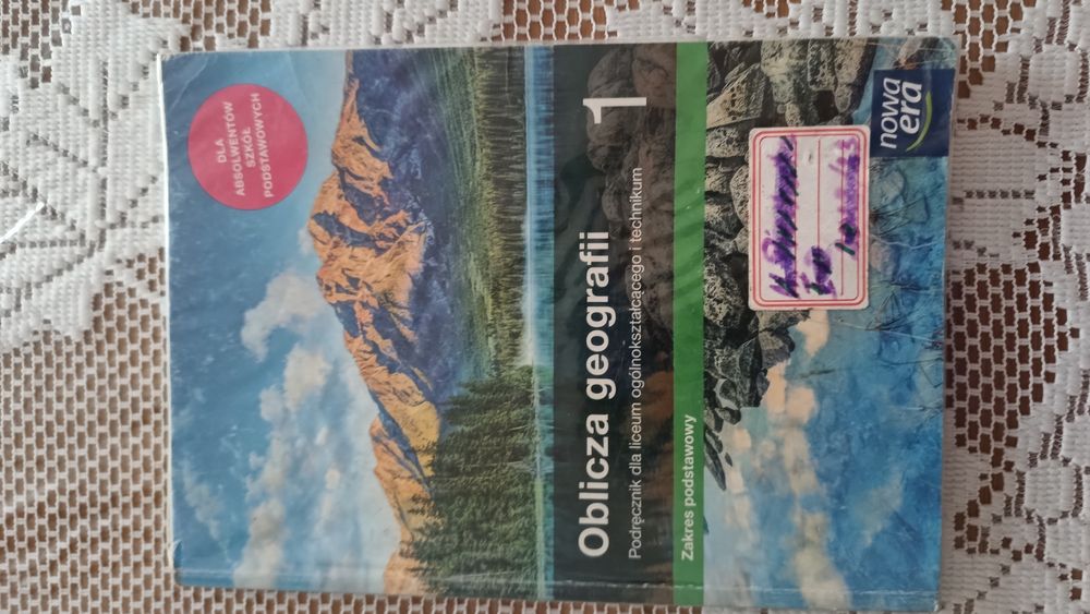 Oblicza geografii 1 plus karty pracy