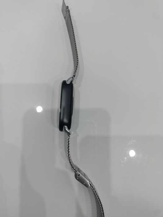 Продам xiaomi мі band 9