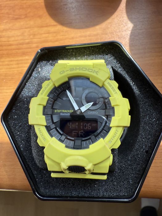 Продам Casio GBA 800