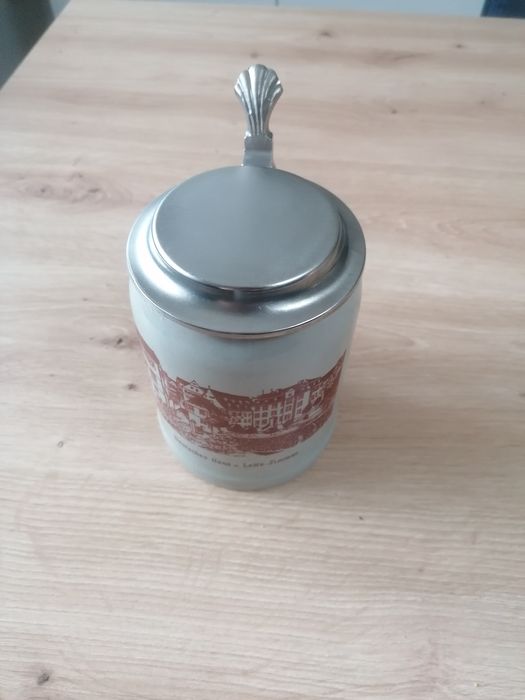 Kufel ceramiczny z metalową pokrywką Niemcy.