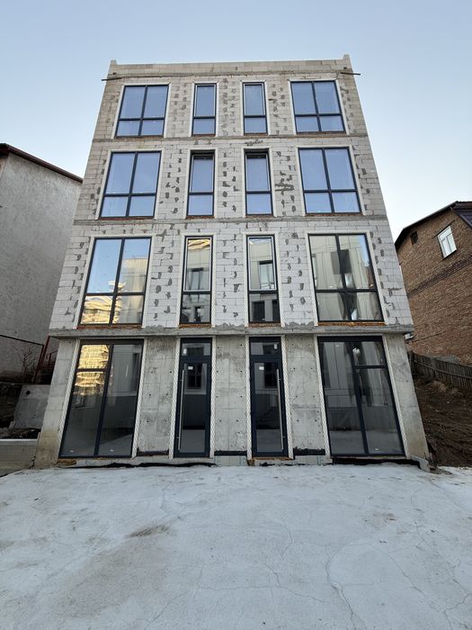 Будівля 543кв.м з правом власності під клініку/школу/готель. Печерськ!