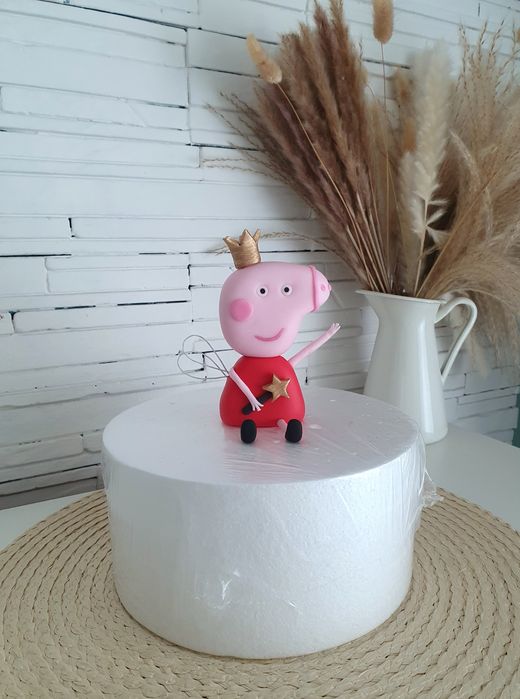 Figurka z masy cukrowej na tort peppa