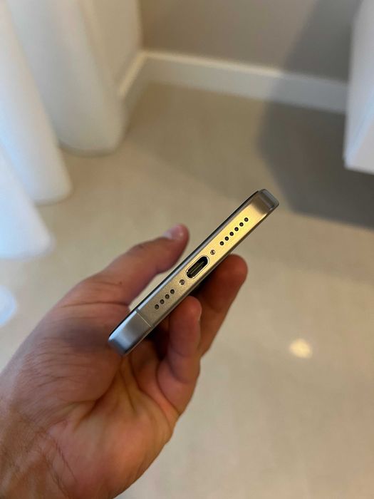 iPhone 15 Pro Max 256GB Titânio Natural