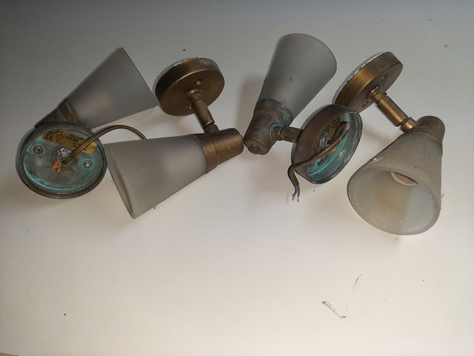 Quatro apliques de parede ou de teto