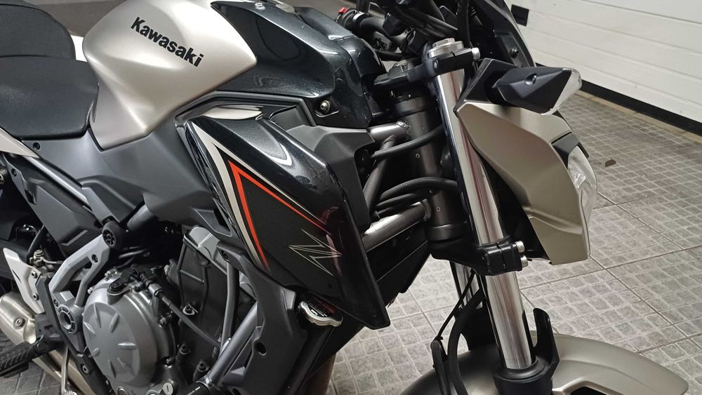 Vendo Kawasaki Z650 Performance 2017 - Como Nova