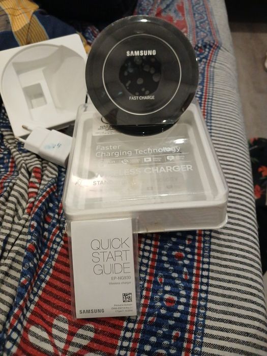 Samsung wireless fast charger
