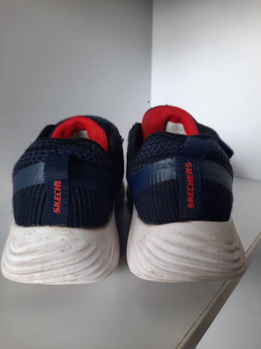 Кросівки Skethers 33.