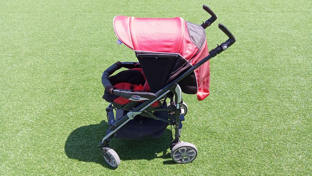 Carrinho bebe Chicco com ovo