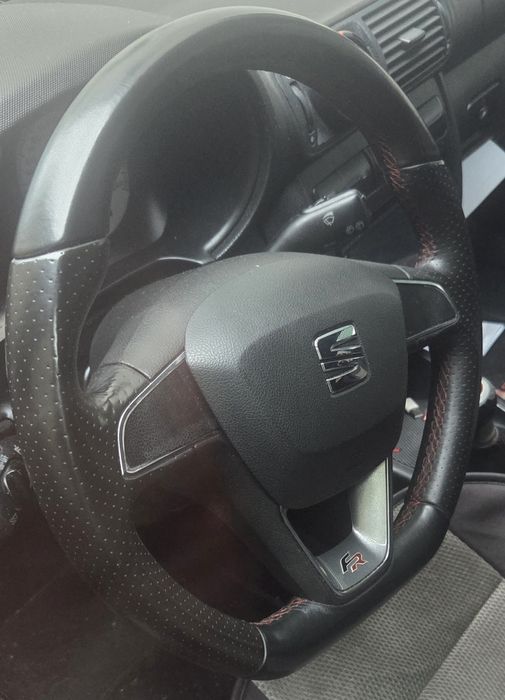 Consola seat leon 1m 2din adaptada.