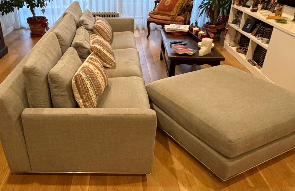 Sofá cinza Italiano com 3 anos de uso como novo