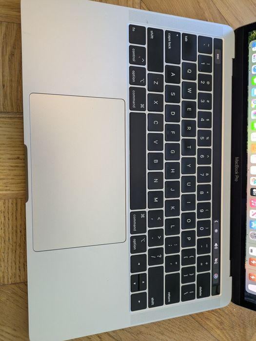 MacBook Pro 2019, 13", i5, 16/256 ГБ, гарний стан.