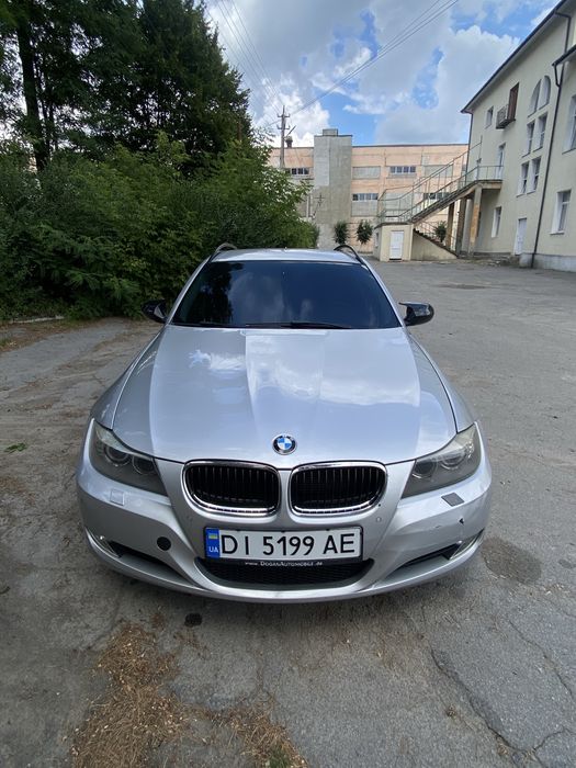 BMW 3 Series 2010 VIN WBAUX11040A688304 фото оголошення 2 з 8