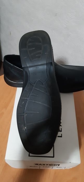 Пролам чоловіче взуття