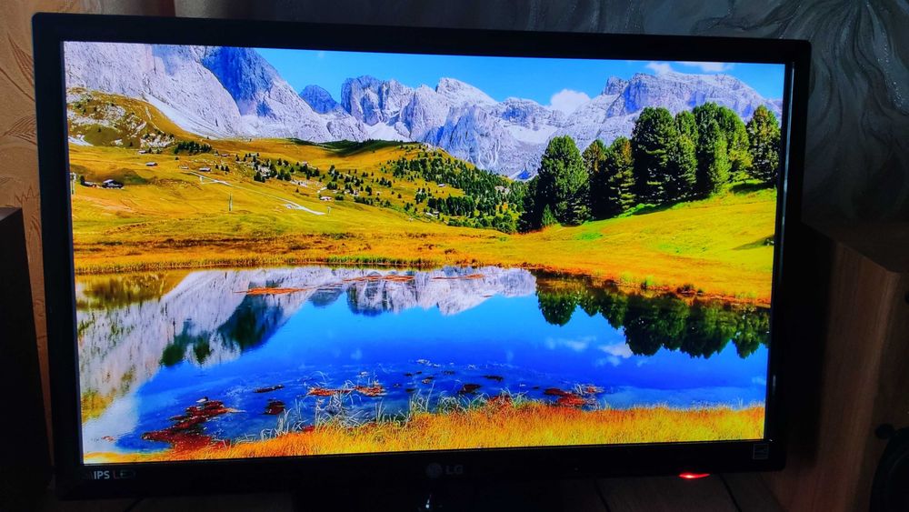 Якісний IPS Монітор 23" LG IPS234V ( HDMI+DVI+VGA) Full HD 1920x1080