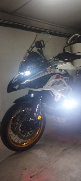 Benelli trk 502x