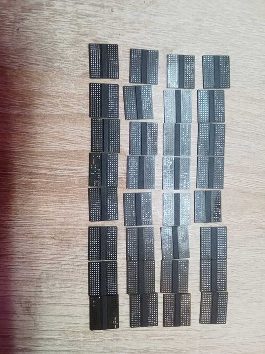 Лот відеопам'яті GDDR5 Samsung K4G20325ED-FC03 (32 шт.) — з Tesla K10