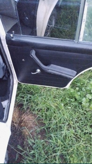 Автомобіль ВАЗ 2106