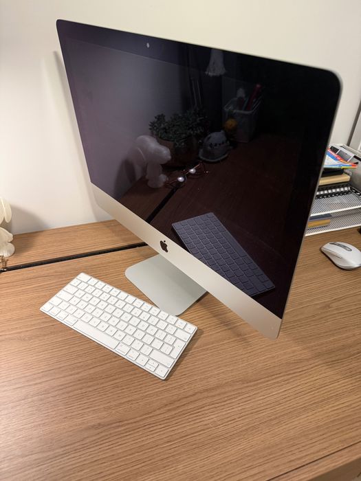 Apple iMac Retina 4K 21,5" 2019 | i5 6-Core | 8GB | 1TB Fusion | Radeon 560X | BOX
