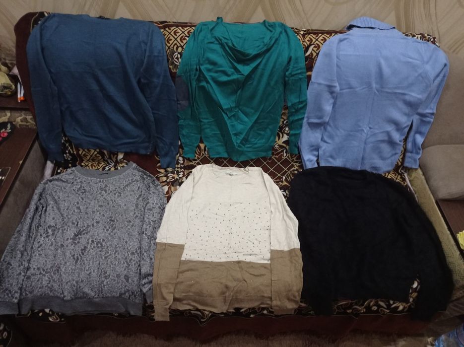 Красивые свитера по 200 грн