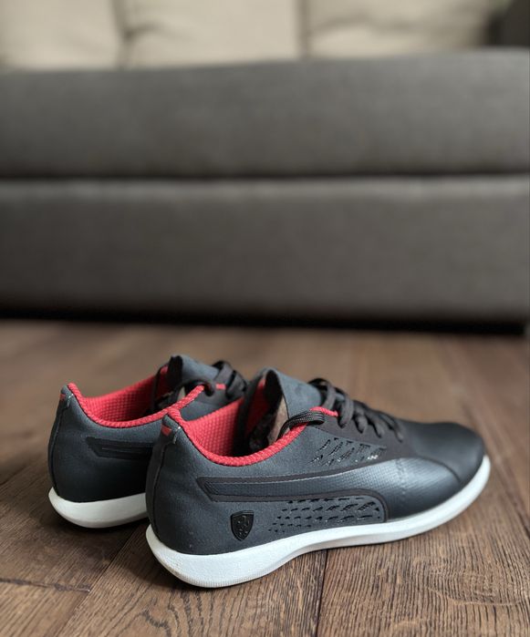 Жіночі кросівки puma ferrari