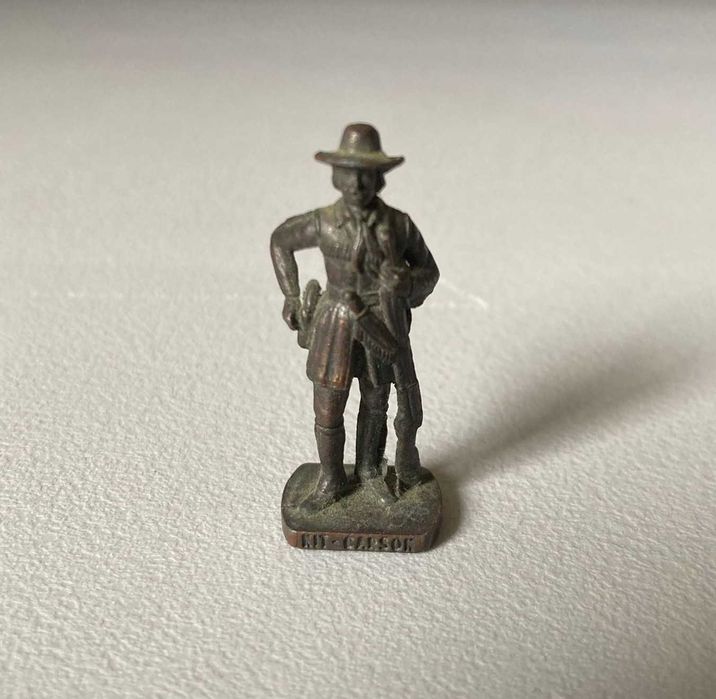 Vintage Metal Kinder Toy: Kit-Carson