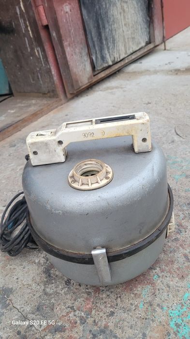 Продам пылесосы  , советского производства