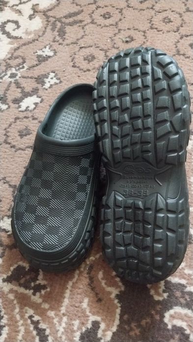 Взуття         .