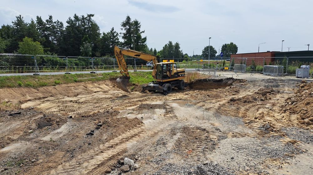 Koparka. Usługi sprzętem budowlanym. koparka, koparko ładowarka,