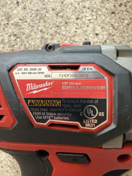 Шуруповерт дриль Milwaukee 2606-20