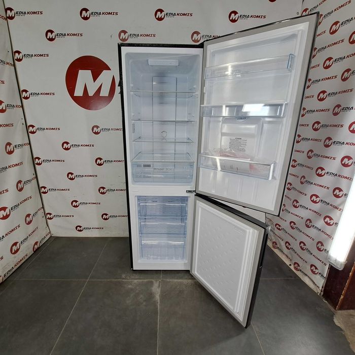 Lodówka Chiq FBM228NE4DE [2 lata gwar] E/231litrów/170cm wys/41dB [7]